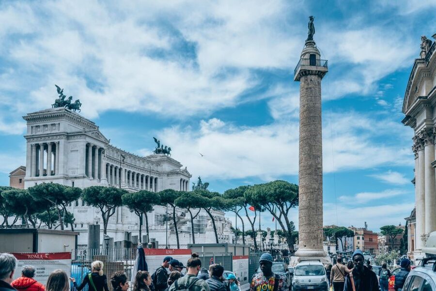 10 Wonders of Rome in 3 hours - Trevi Fountain: The Big Jewel of Water and Stone