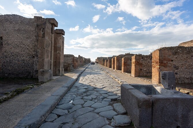 3 Days in Sorrento, Capri & Pompeii: la Dolce Vita - Logistics, guide handoffs, and the moments you should watch