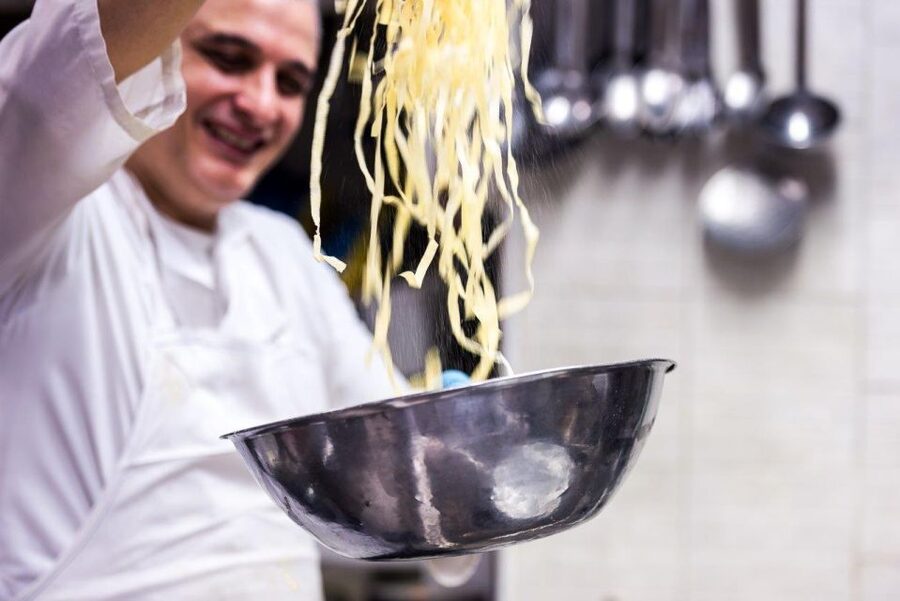 Alfredo alla Scrofa Restaurant in Rome: Eat Like a Star - What the Staff and Room Add to the Alfredo Experience