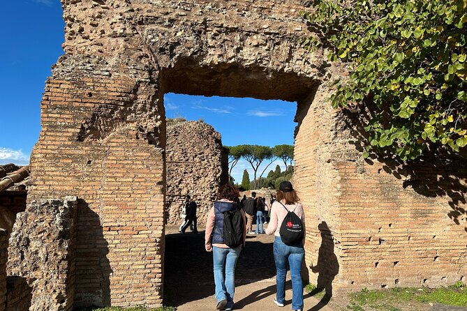 Ancient Rome Discovery: Colosseum, Forum, Palatine Guided Tour - Roman Forum on Foot: The Politics and Commerce Loop