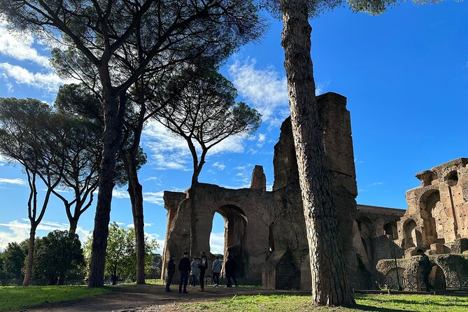 Ancient Rome Discovery: Colosseum, Forum, Palatine Guided Tour - Crowd-Proofing with a Small Group Cap