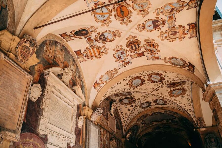 Bologna: Small-Group Tour with the Historic Archiginnasio - Santo Stefano and the seven churches: where the walk gets spiritual