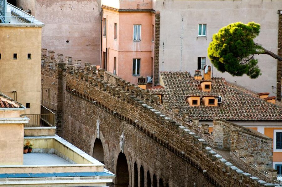 Castel Sant' Angelo: The most famous Fortress of Rome - Castel SantAngelo as a Rome time machine, Roman tomb to papal fortress