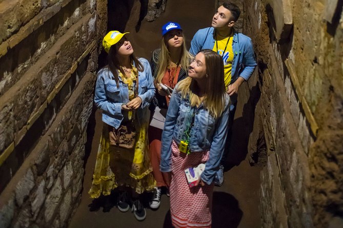 Catacombs and Roman Countryside Half-Day Walking Tour - Catacombs of San Callisto: what you’ll actually see underground
