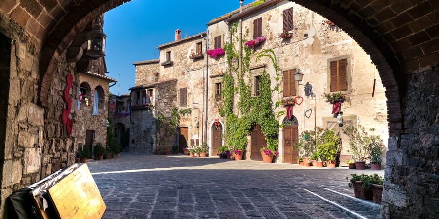 Civitavecchia: Tuscany Full-Day Guided Trip w/Wine Tasting - Wine Tasting in the Saturnia Area: Tuscan Wines With Local Appetizers