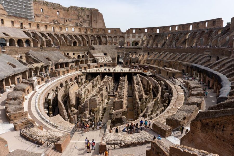 Colosseum Express Tour with Local Guide - Entering the Colosseum: what the guide focuses on inside