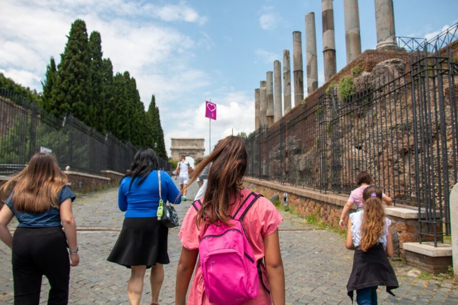 Colosseum Gladiator Tour for Kids and Families - The Gladiator Storytelling and Interactive Quizzes That Keep Kids Engaged
