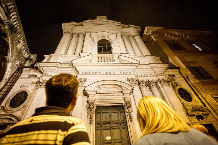 Dark Heart of Rome: Facts, Legends, and Mystery Tour - Via del Governo Vecchio: A Photo Stop With Real Narrow-Street Energy