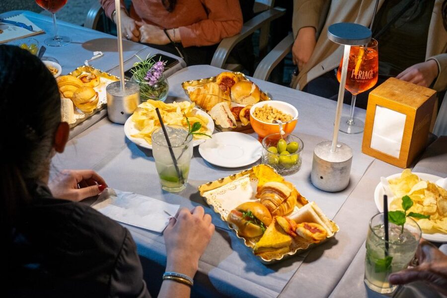 Evening Vespa Sidecar Tour with Gourmet Pizza Tasting - Should you book this evening Vespa sidecar tour with pizza tasting?