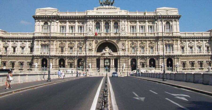 From Civitavecchia: Full-Day Panoramic Bus Tour of Rome - Panoramic Tiber Crossing to the Colosseum Photo Stop