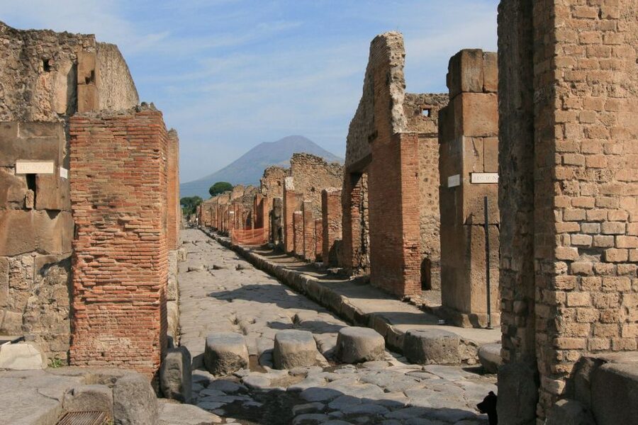 From Rome: Amalfi Coast and Pompeii Tour - A Day That Links Pompeii and the Amalfi Coast in One Ride