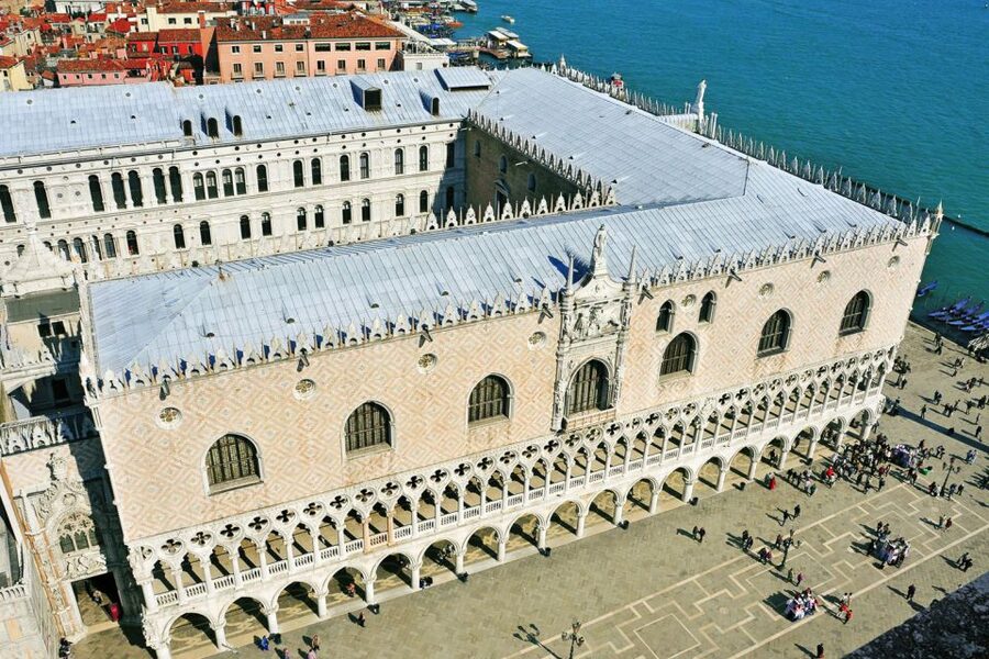 From Rome: Day Trip to Venice by High-Speed Train - 7:00 AM meeting at Via Marsala 46, right in the action