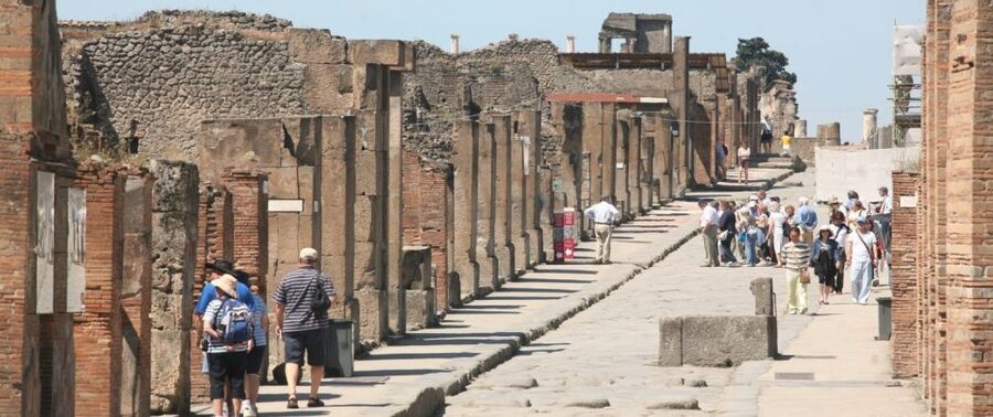 From Rome: Discover Amalfi Coast and Pompeii, Full Day Tour - Driving the Amalfi Coast: Why the Coach Matters