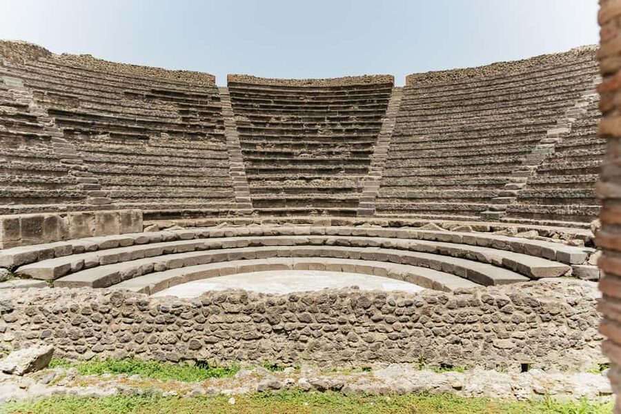 From Rome: Pompeii Day Trip with Optional Vesuvius and Lunch - Optional lunch with Bay of Naples views: what you get and when it fits