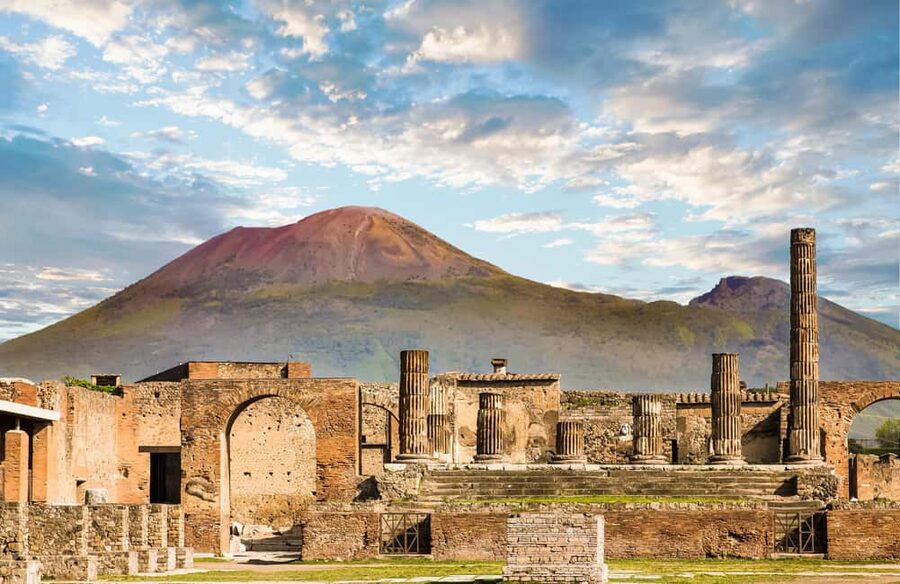 From Rome: Pompeii Day Trip with Optional Vesuvius and Lunch - The Rome-to-Campania bus ride: comfortable, with Wi-Fi and real breaks