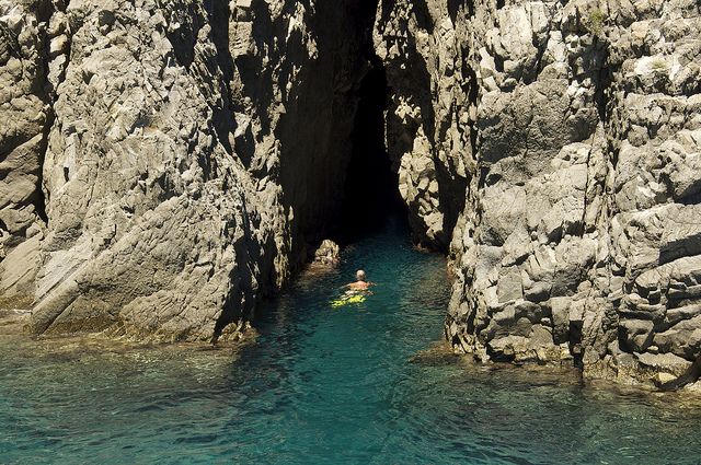 From Rome: Ponza Island Day Trip with Boat Excursion - Getting to the Island: Air-Conditioned Van, Then Fast Ferry
