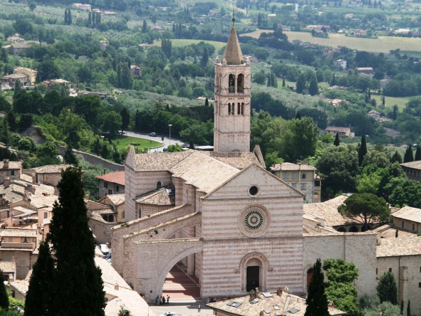 From Rome: Umbria, Assisi and Orvieto Day Tour - Orvieto in one hour: cathedral first, then a few churches in the historic center