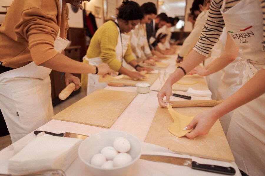 Gelato and Pasta Cooking Class in Rome - Piazza Navona - Practical tips so your class goes smoothly