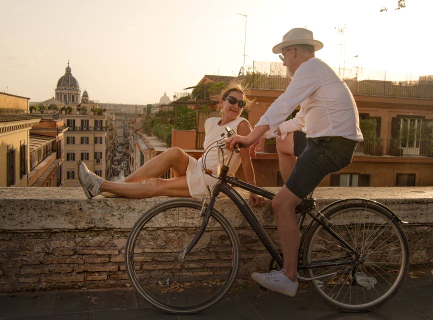 In Rome like a star: e-bike tour with photo shoot - Borghese Gardens and Pincio Terrace: easy rolling and big views