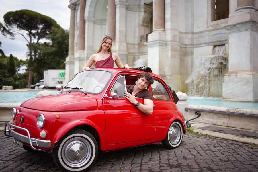 La Dolce Vita: Cruising Rome in a Classic Fiat 500 - Meeting in front of Oppio Caffè and what passenger time really means