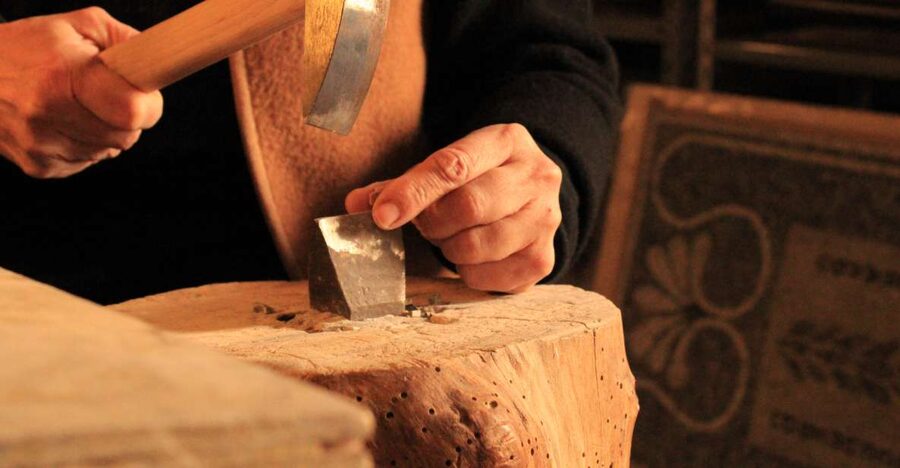 Mosaic-Making Workshop in Rome's Trastevere - From Design Choice to Cutting Tiles: Where the Craft Clicks