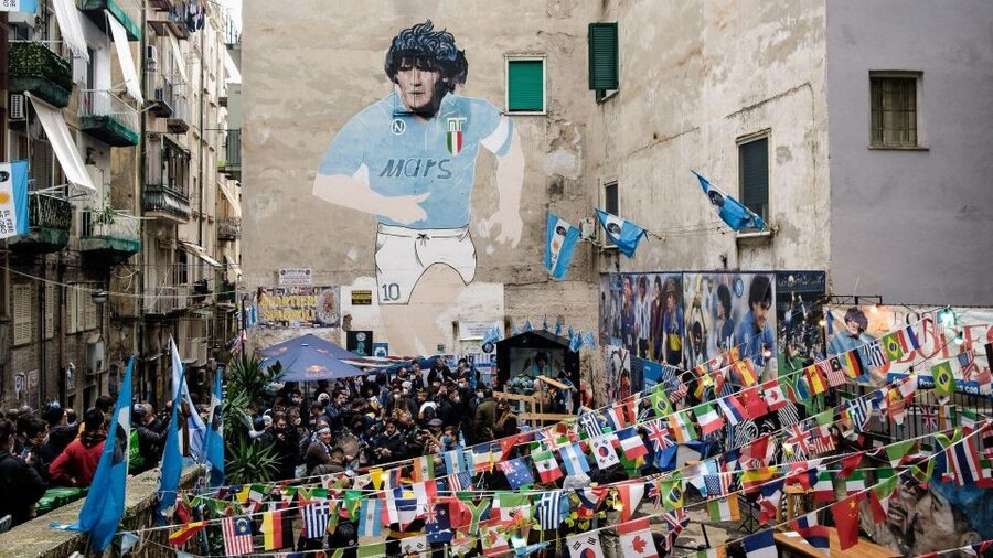 Naples from Rome - 1Day: High Speed Train & Hop On Hop Off - Audio guide and languages: helpful support, not a live guide