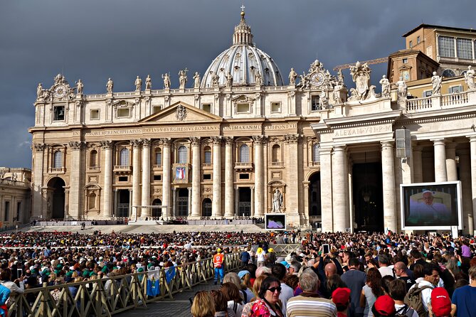 Papal Audience with Pope Leo XIV and Expert Local Guide - St. Peter’s Square When the Audience Starts: Blessings, Multilingual Moments, and the Long Wait