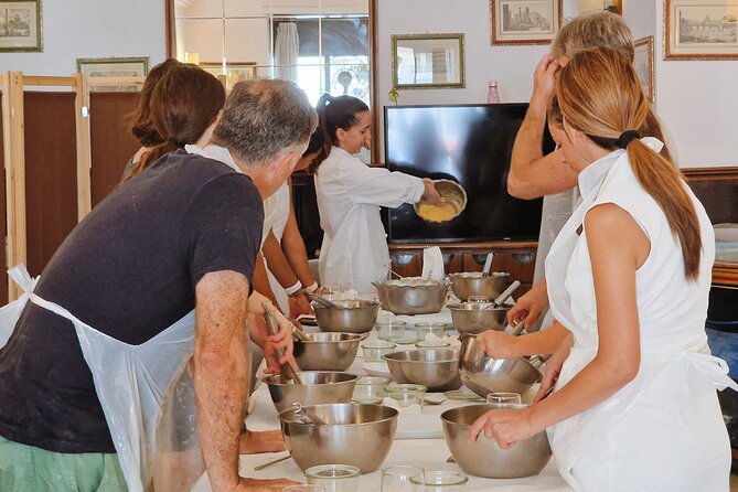 Pasta and Tiramisu Cooking Class in Rome, Piazza Navona - Piazza Navona Makes This Cooking Class Feel Like a Roman Day Trip