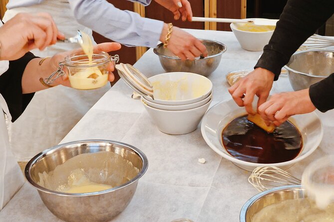 Pasta and Tiramisu Cooking Class in Rome, Piazza Navona - Instructor Energy, Small Group Attention, and Why It Matters