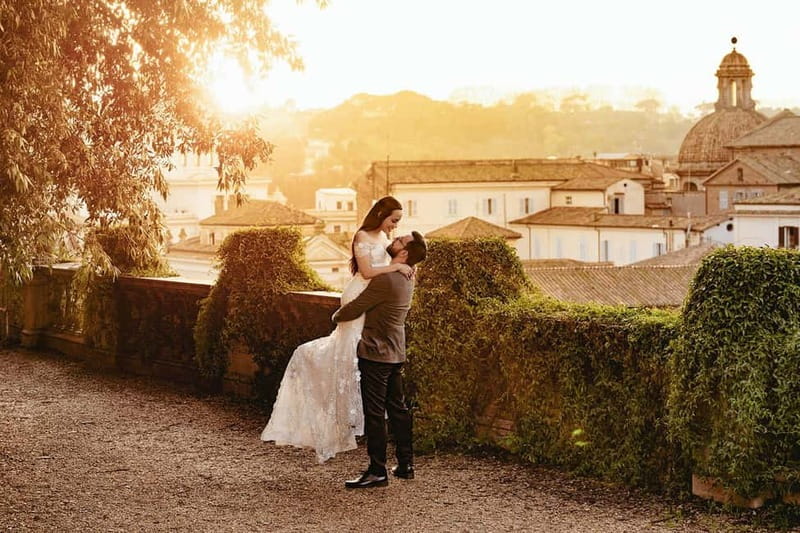 Photoshoot in Rome for couples - Where You Start Near Trevi Fountain (And Why the Meeting Point Matters)
