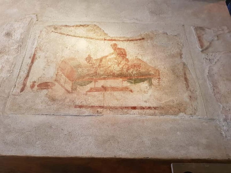 Pompeii: Entry Ticket w/ Guide and Transfers or Audio Guide - Inside Pompeii: what you will see and why each stop works