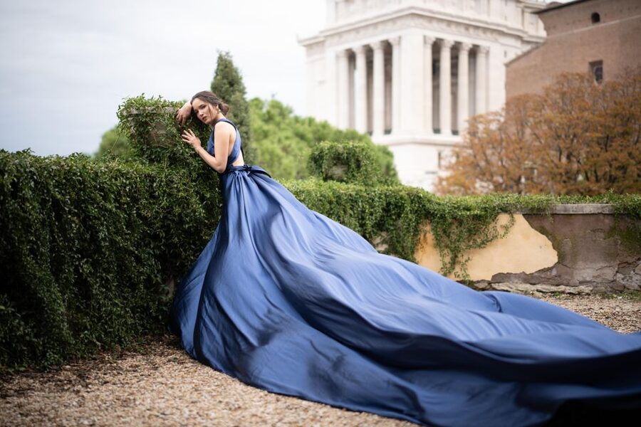 Professional Photoshoot in Rome - Language support: better direction means better photos