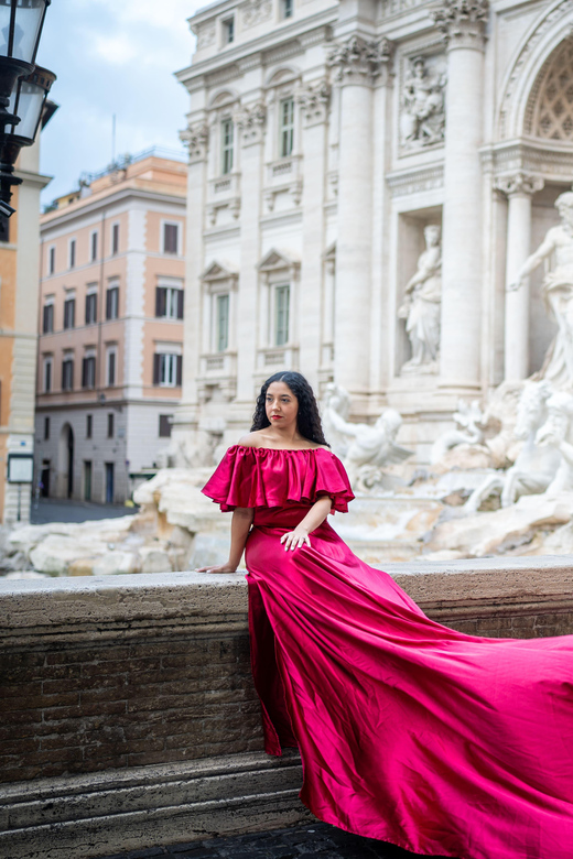 Professional Photoshoot in the Eternal City Rome - What you actually get: edited photos, raw files, and the dress option