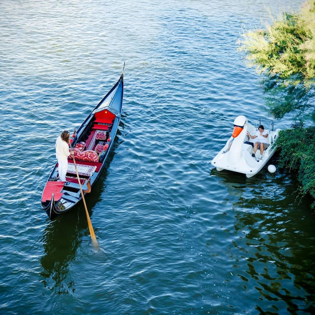 Roma: The one and only Roma Gondola tours on the lake! - Entering Gondola Mode on the EUR Lake