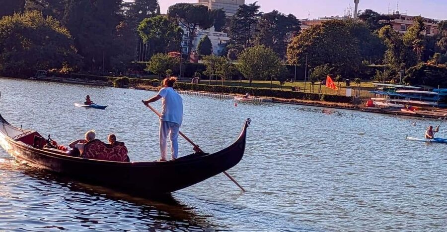 Roma: The one and only Roma Gondola tours on the lake! - Practical Rules That Affect What You Bring