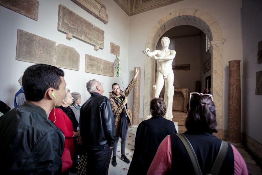 Rome: 1 Day Vatican & Colosseum Tour - Lunch break in the middle: how to use the free time well