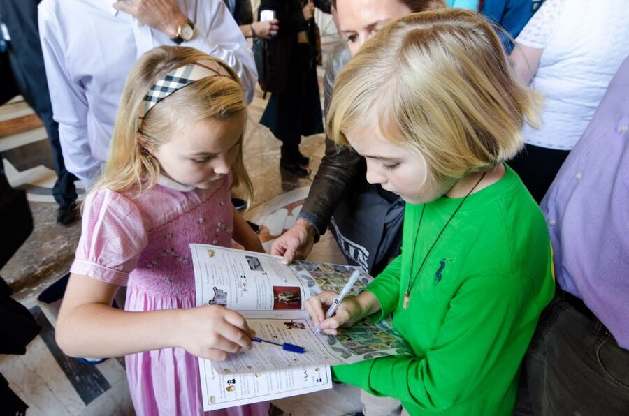 Rome: 2.5-Hour Family Vatican Highlight Scavenger Hunt - Why This Family Vatican Scavenger Hunt Works When You Want Everyone Engaged