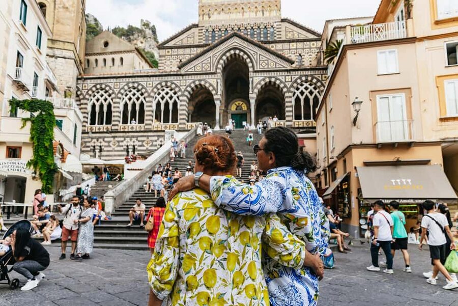 Rome: Amalfi Coast & Positano Day Trip with Coastal Cruise - Cassino break and the long road comfort test