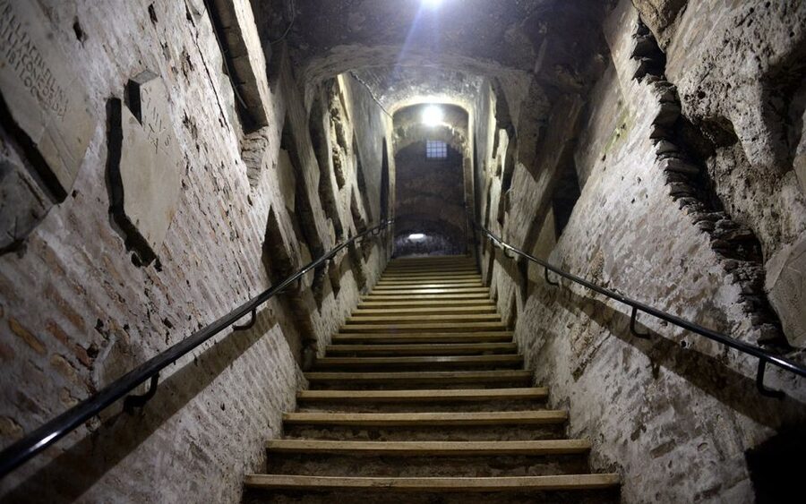 Rome: Appian Way and Catacombs VIP Tour with Hotel Pickup - Catacombs of St. Callixtus: early Christian art underground