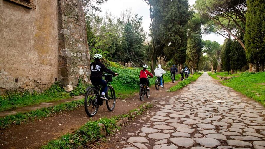 Rome: Appian Way Aqueducts Bike Tour (UPG Catacombs & Lunch) - Villa dei Quintili: riding among remnants, not just looking from a distance