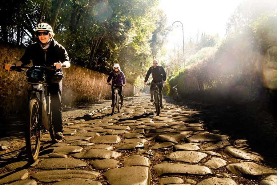 Rome: Appian Way Aqueducts Bike Tour (UPG Catacombs & Lunch) - Getting started at Roma STARBIKE near Colosseo (and why it matters)