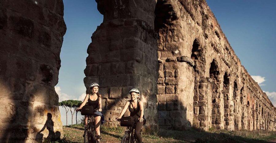 Rome: Appian Way, Catacombs & Roman Aqueducts Top EBike Tour - Choosing 4-6 hours: what you gain by adding the Catacombs