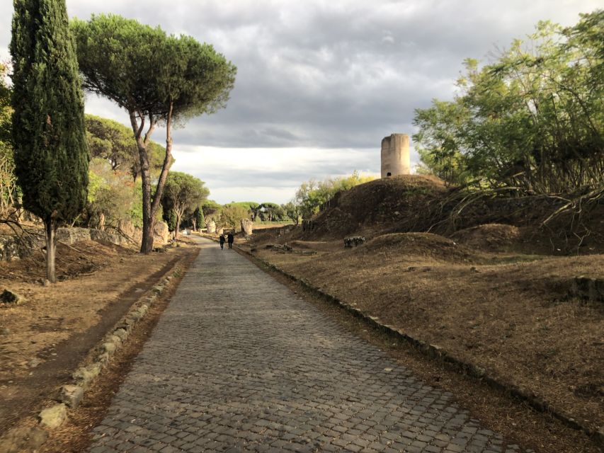 Rome: Appian Way E-Bike Tour Catacombs, Aqueducts & Picnic - Passing Parco della Caffarella, then heading to Egeria’s spring