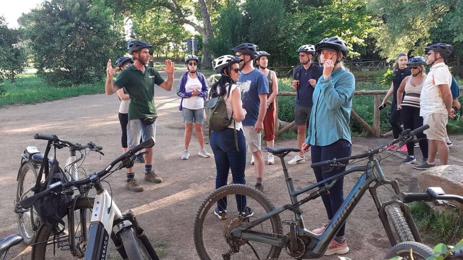 Rome: Appian Way E-Bike Tour Catacombs, Aqueducts & Picnic - How the e-bike and helmet comms make this feel safe and easy