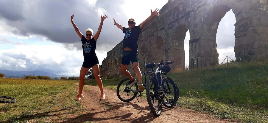 Rome:Appian Way E-bike Tour, Catacombs, Aqueducts & Transfer - Ending on Aventine Hill: Back to the City, Still in the Mood