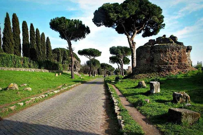 Rome:Appian Way E-bike Tour, Catacombs, Aqueducts & Transfer - Circus of Maxentius and Cecilia Metella: Photo Stops With Real Atmosphere