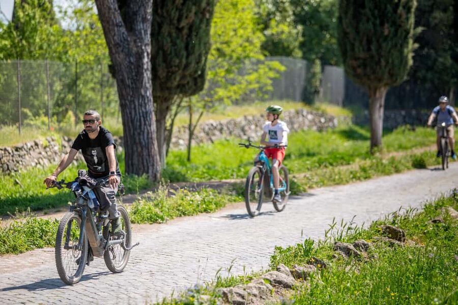 Rome:Appian Way E-bike Tour with Catacombs, Aqueducts & Food - Time on the road, pacing, and what to do to feel confident