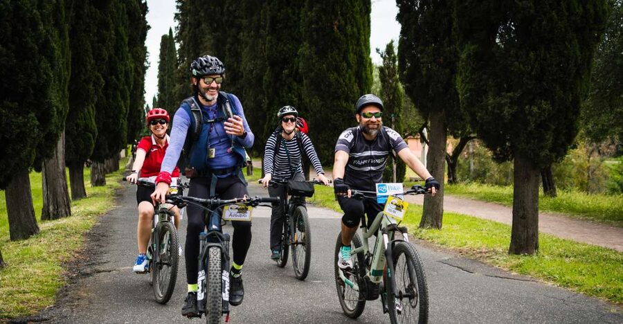 Rome: Appian Way Guided Tour on E-Bike with italian Aperitif - Aperitif time at the local restaurant: a calm, delicious reset