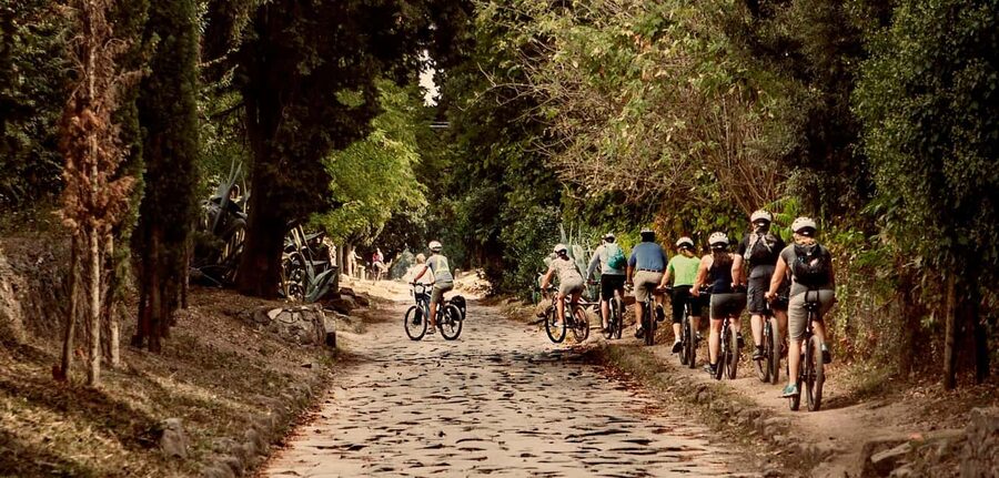 Rome: Appian Way & Roman Aqueducts Guided E-Bike Tour - Circus of Maxentius and Cecilia Metella: big scale, quick impressions