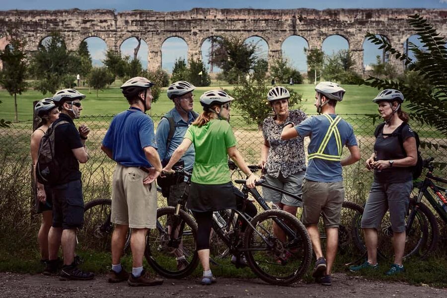 Rome: Appian Way & Roman Aqueducts Guided E-Bike Tour - Parco degli Acquedotti: where aqueducts take over the view